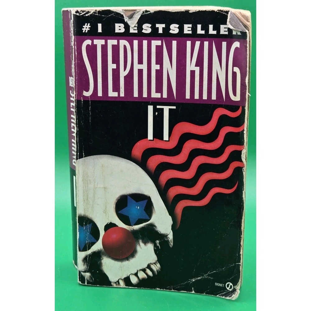 Stephen King IT Paperback Book Rare Signet Cover *Damaged Worn* Collectible